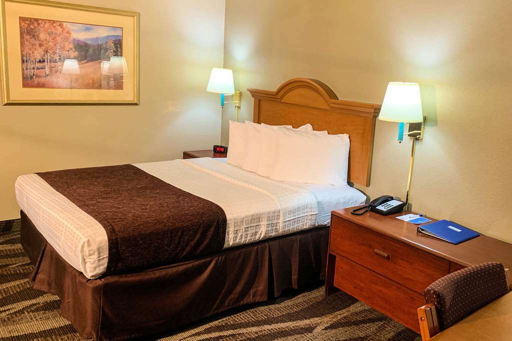 Rodeway Inn & Suites Шеридан Номер фото